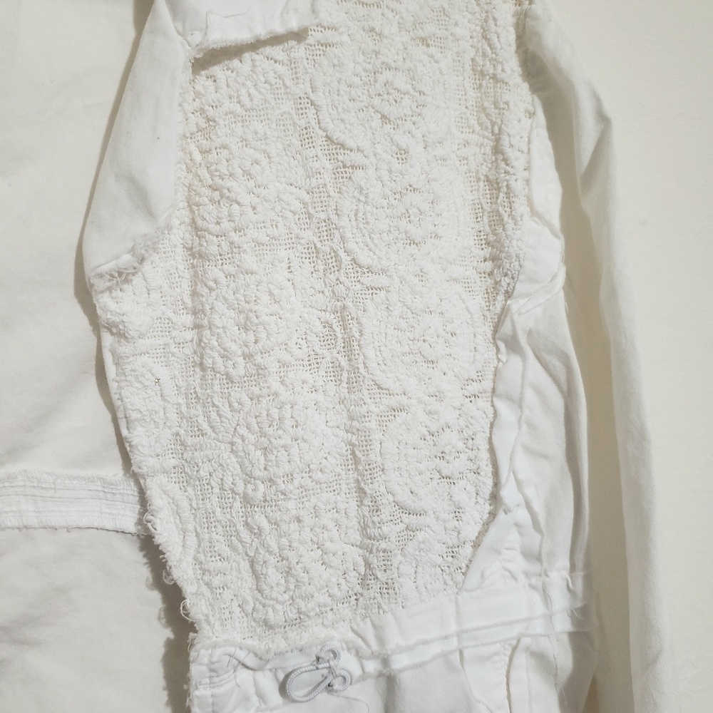 Blazer - Picture 3 of 4